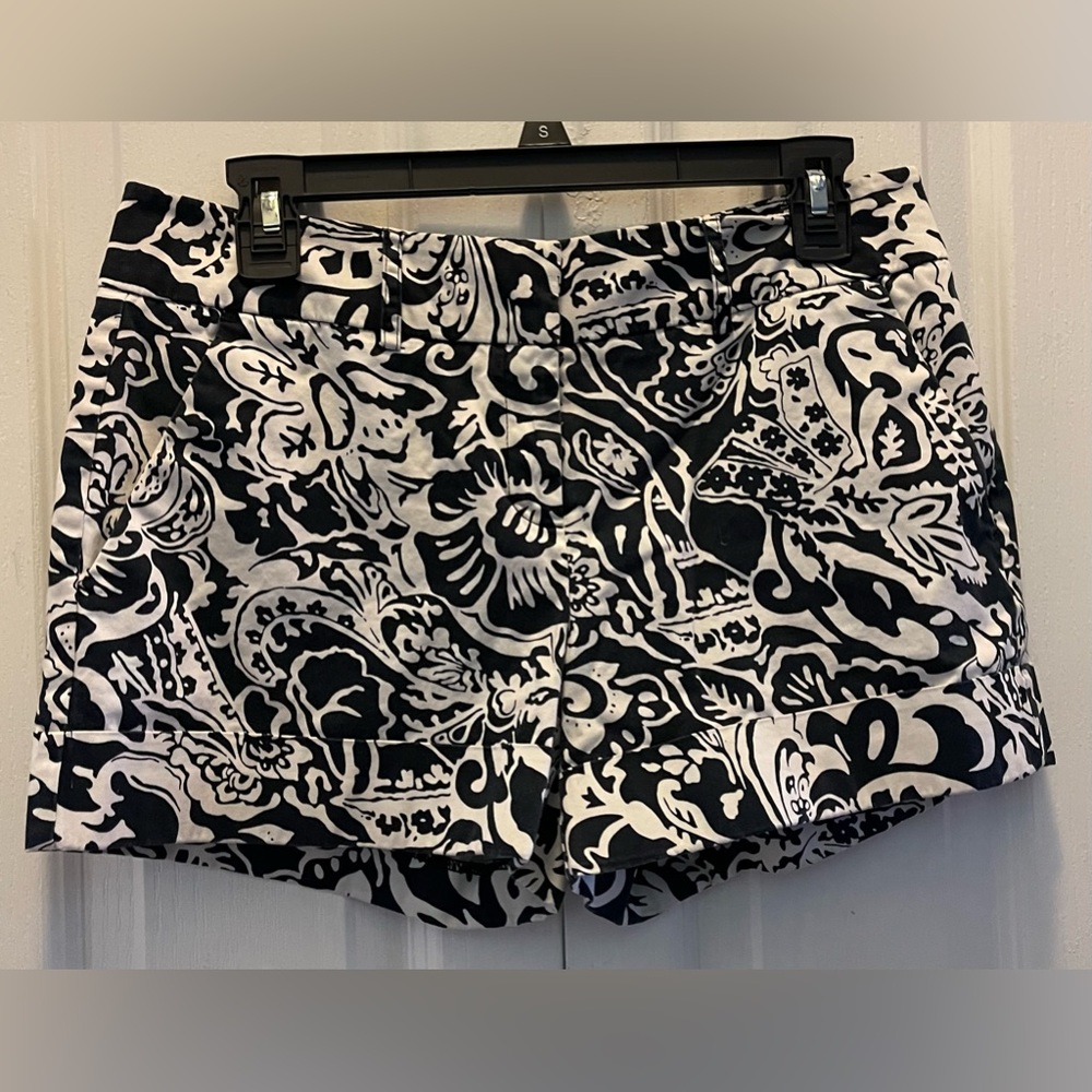 New York & Company shorts Size 6